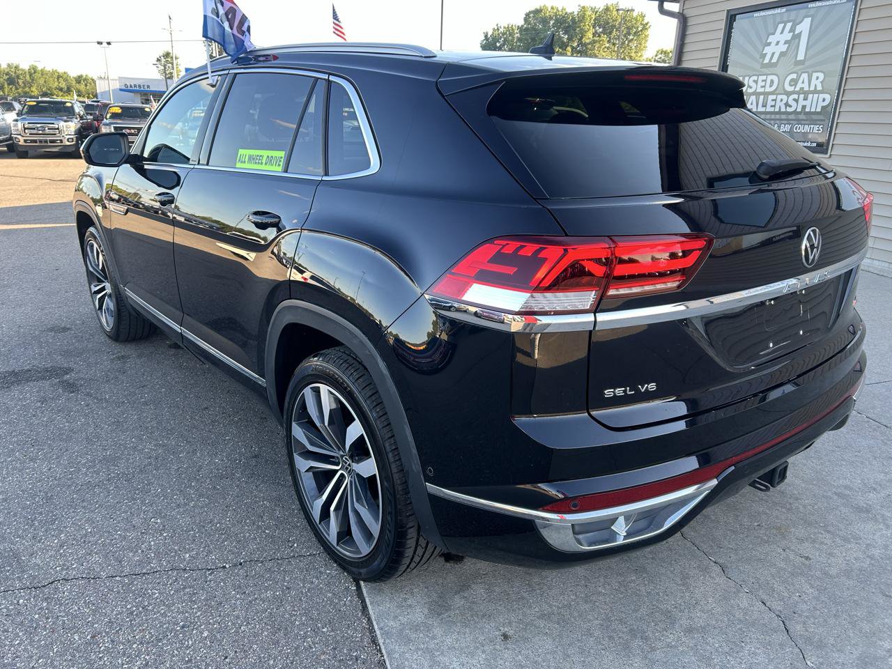 Used 2021 Volkswagen Atlas Cross Sport SEL Premium R-Line AWD/4WD image 7