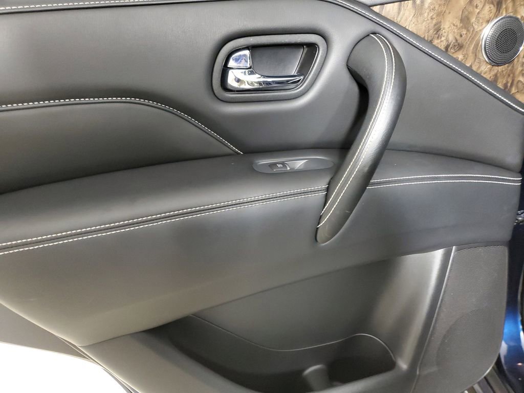 Used 2023 INFINITI QX80 Premium Select w/ Cargo Package image 11
