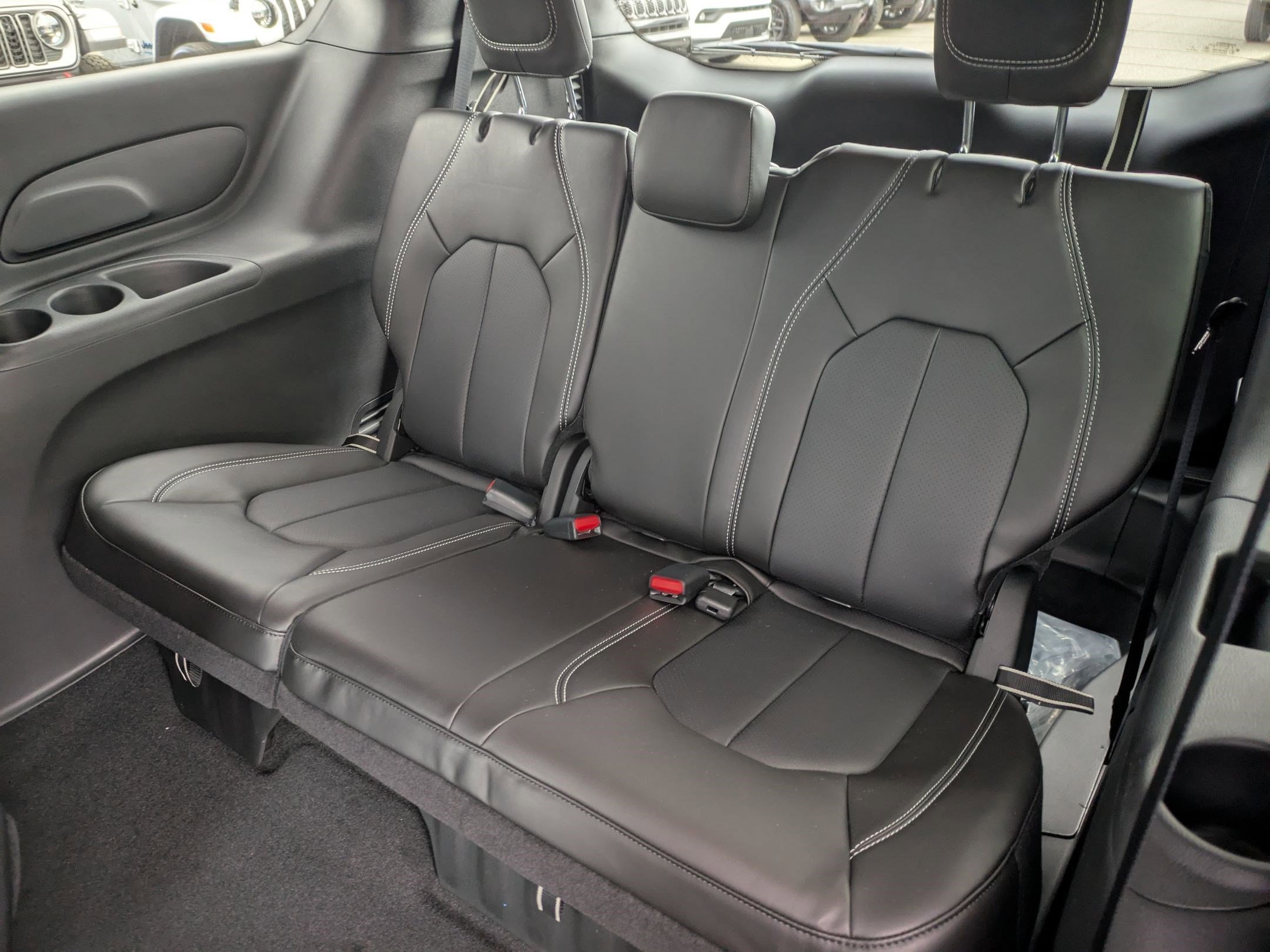 New 2026 Chrysler Pacifica Select image 19