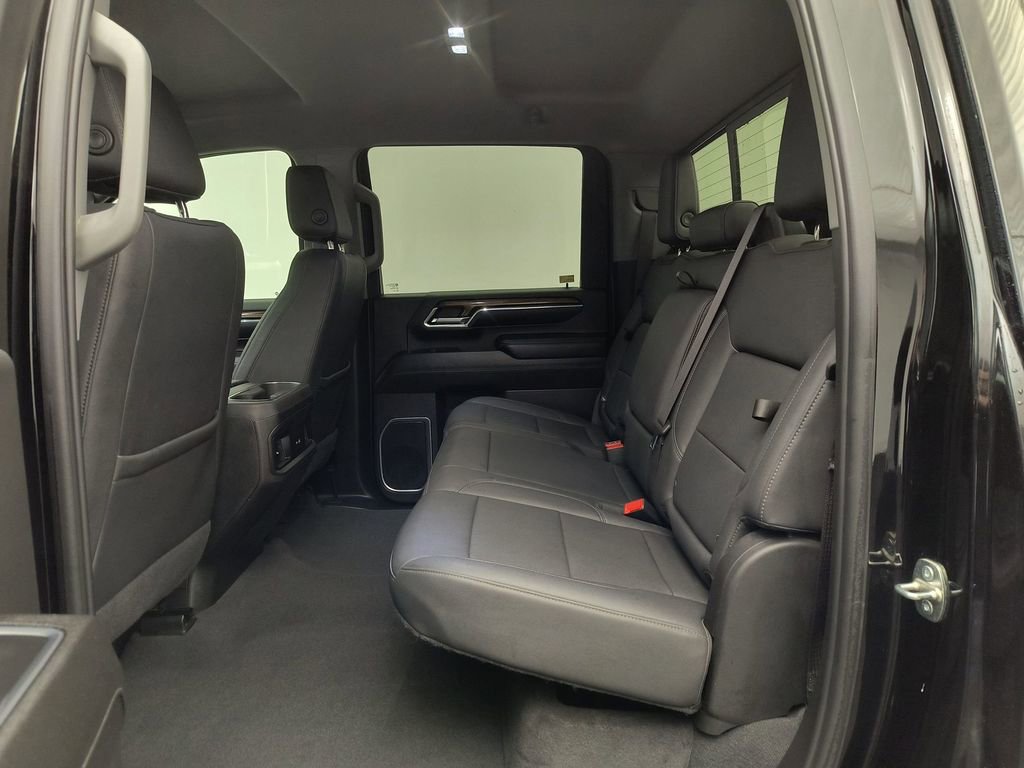 Used 2024 Chevrolet Silverado 2500 LT w/ Midnight Edition AWD/4WD image 12