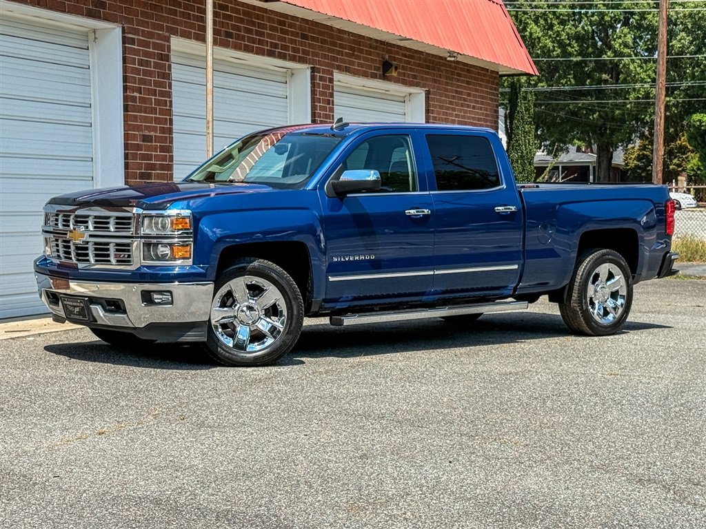 Used 2015 Chevrolet Silverado 1500 LTZ Z71 w/ LTZ Plus Package AWD/4WD image 8