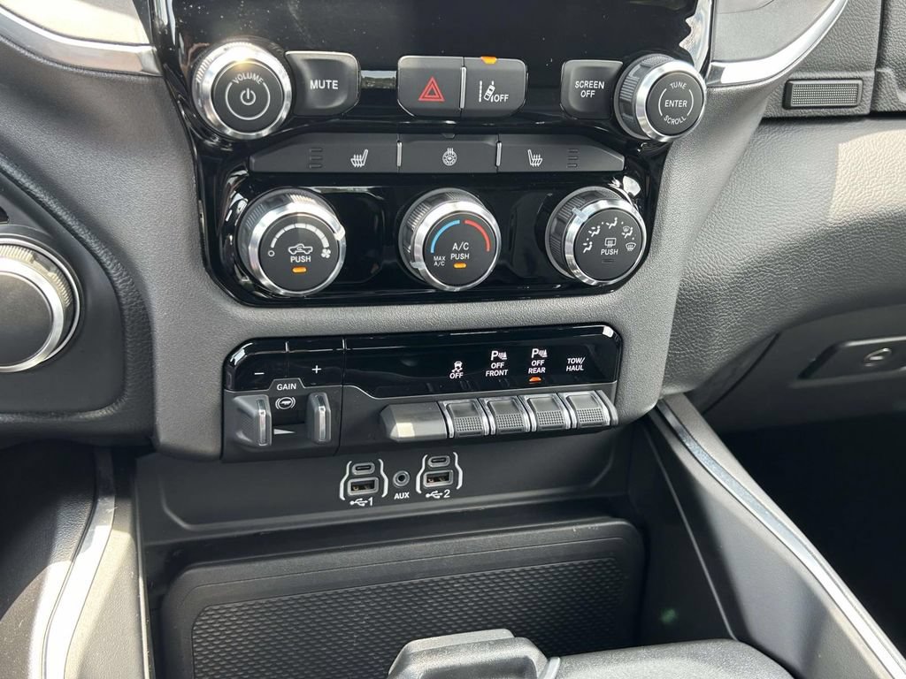 Used 2025 RAM 1500 Big Horn RWD image 24
