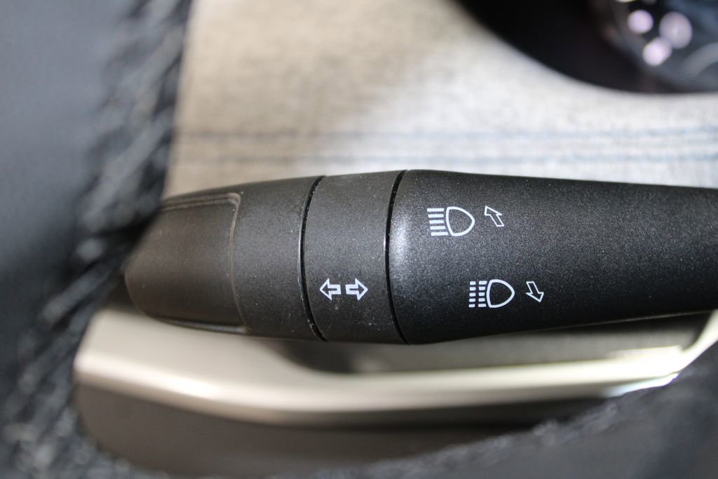 Used 2024 Jeep Compass Latitude image 31