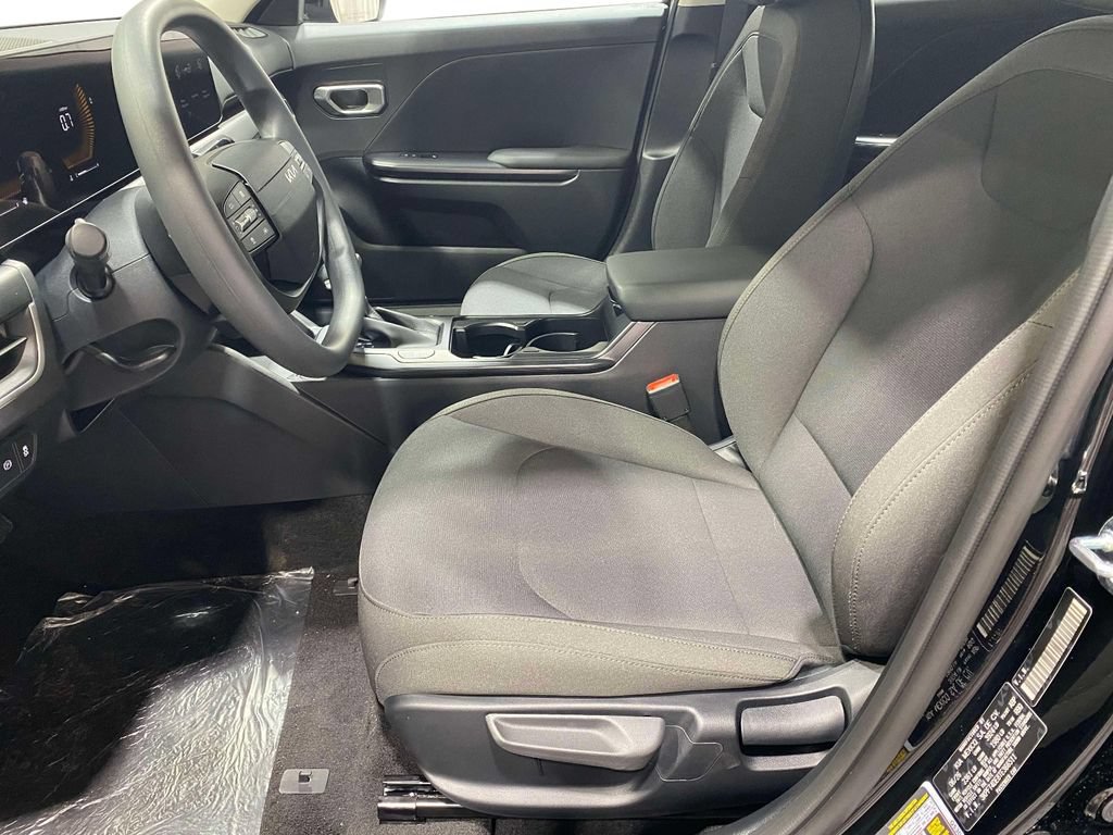 New 2026 Kia K4 FWD image 17