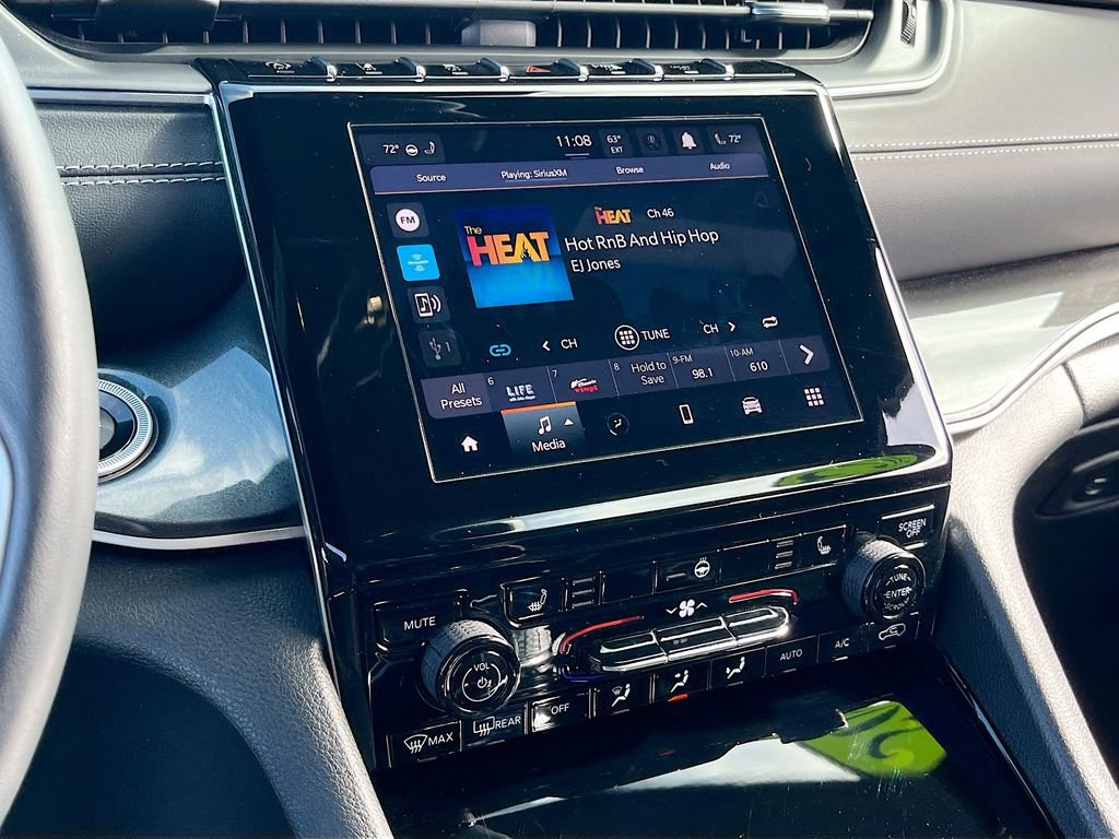 Used 2022 Jeep Grand Cherokee Altitude image 14