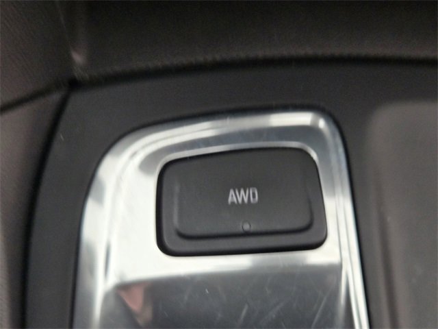 Used 2021 Chevrolet Equinox LT w/ Driver Convenience Package image 24