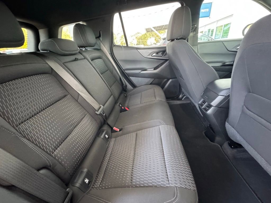 Used 2025 Chevrolet Equinox LT image 24