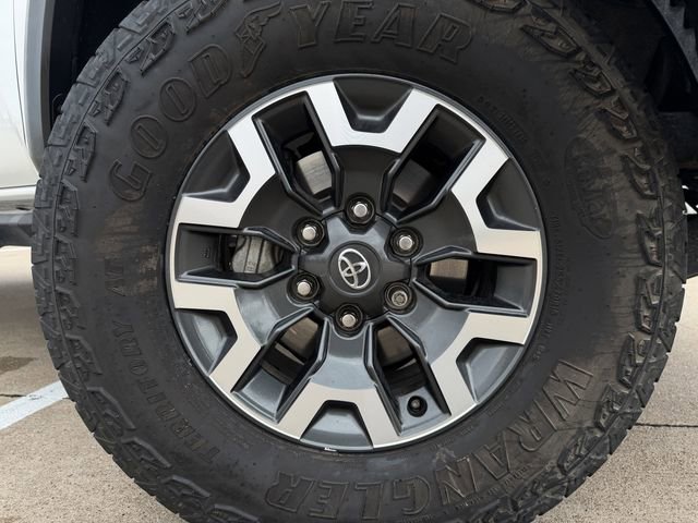 Certified 2023 Toyota Tacoma TRD Off-Road image 11