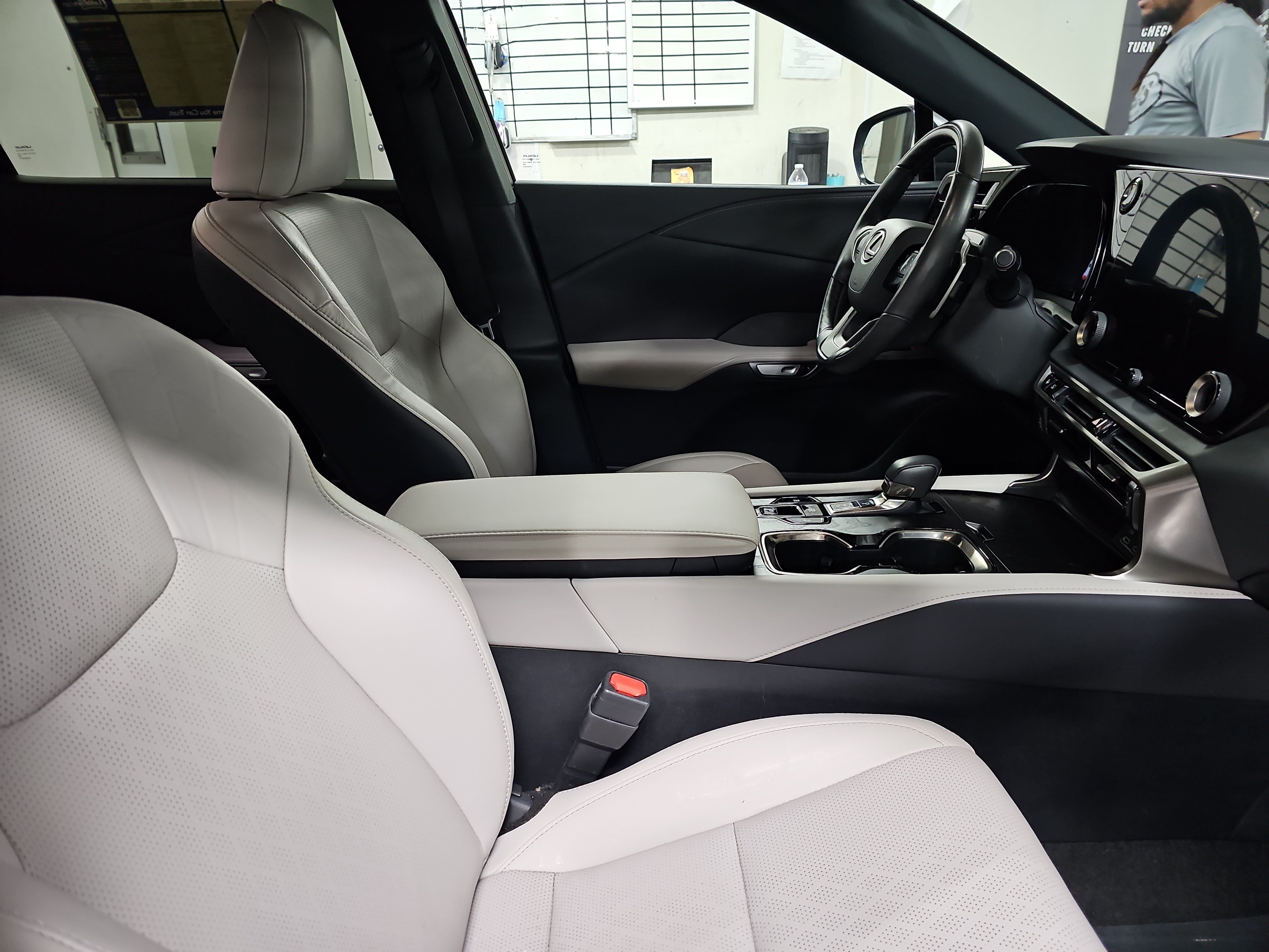 Used 2024 Lexus RX 350 Premium Plus w/ Convenience Package FWD image 10