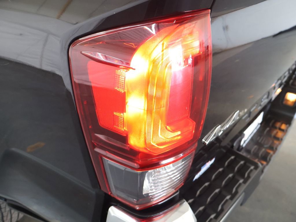 Used 2023 Toyota Tacoma SR5 AWD/4WD image 27