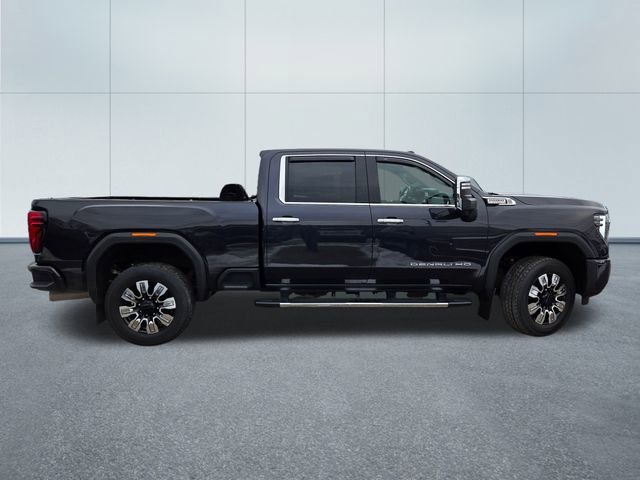 Used 2024 GMC Sierra 3500 Denali w/ Technology Package image 8