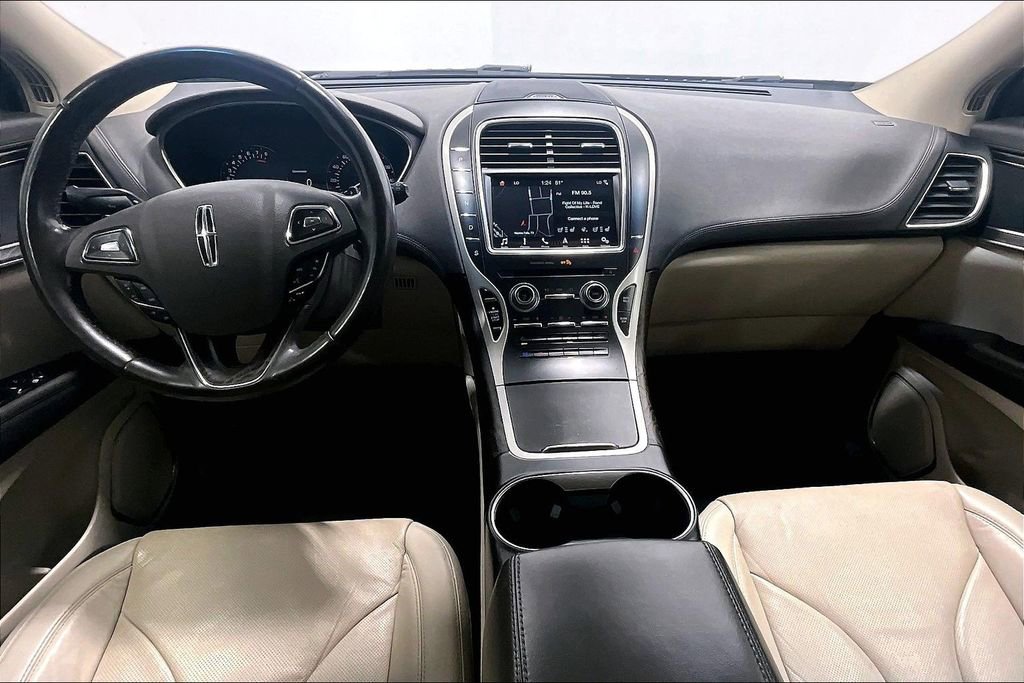 Used 2017 Lincoln MKX Reserve w/ Lincoln MKX Climate Package FWD image 14