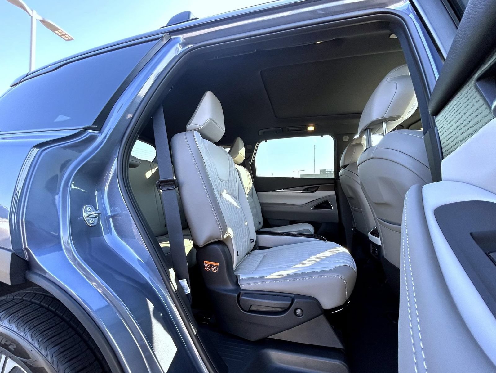 New 2027 INFINITI QX60 Autograph w/ Dark Cargo Package AWD/4WD image 18