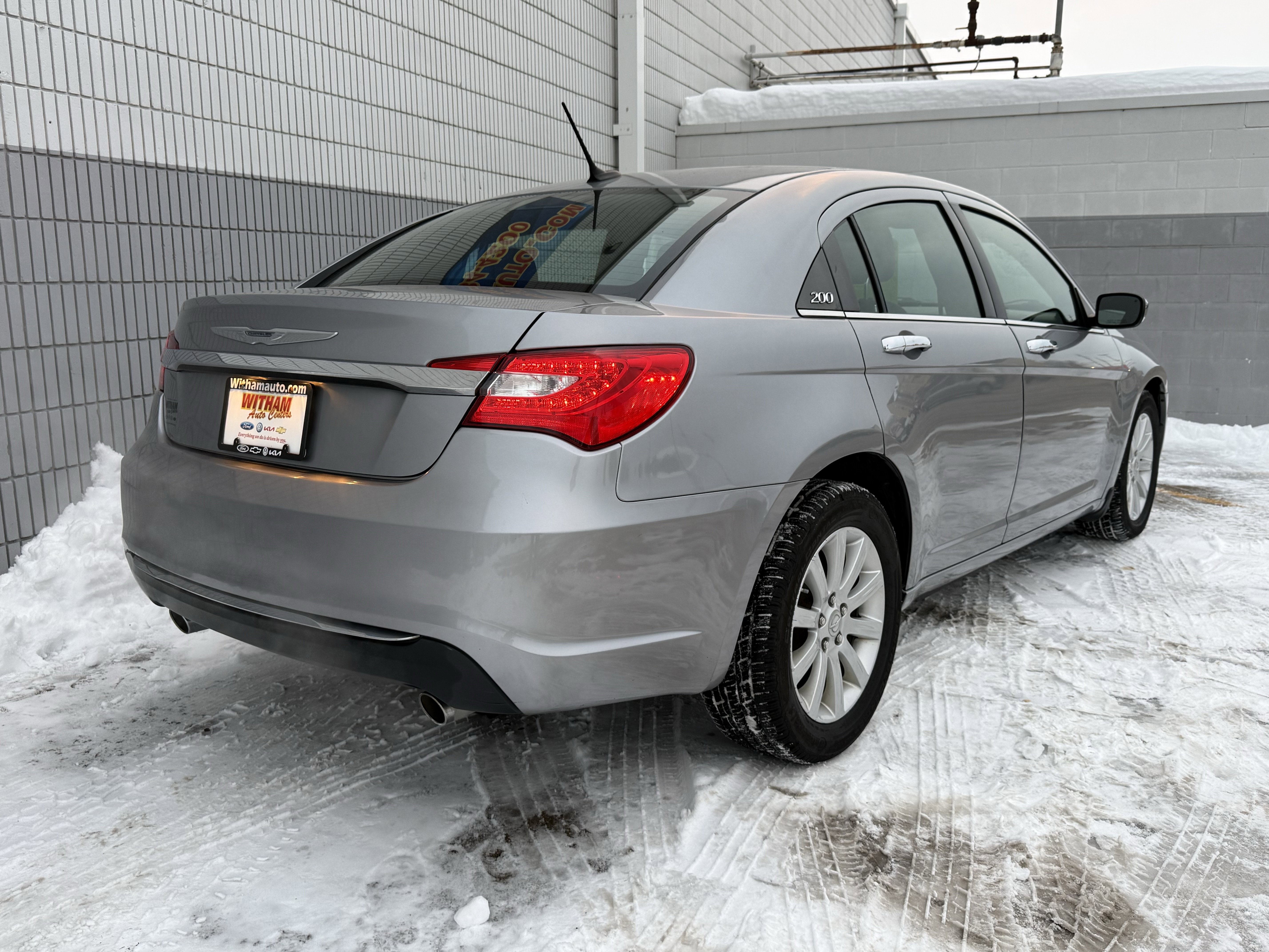 Used 2014 Chrysler 200 Limited image 4