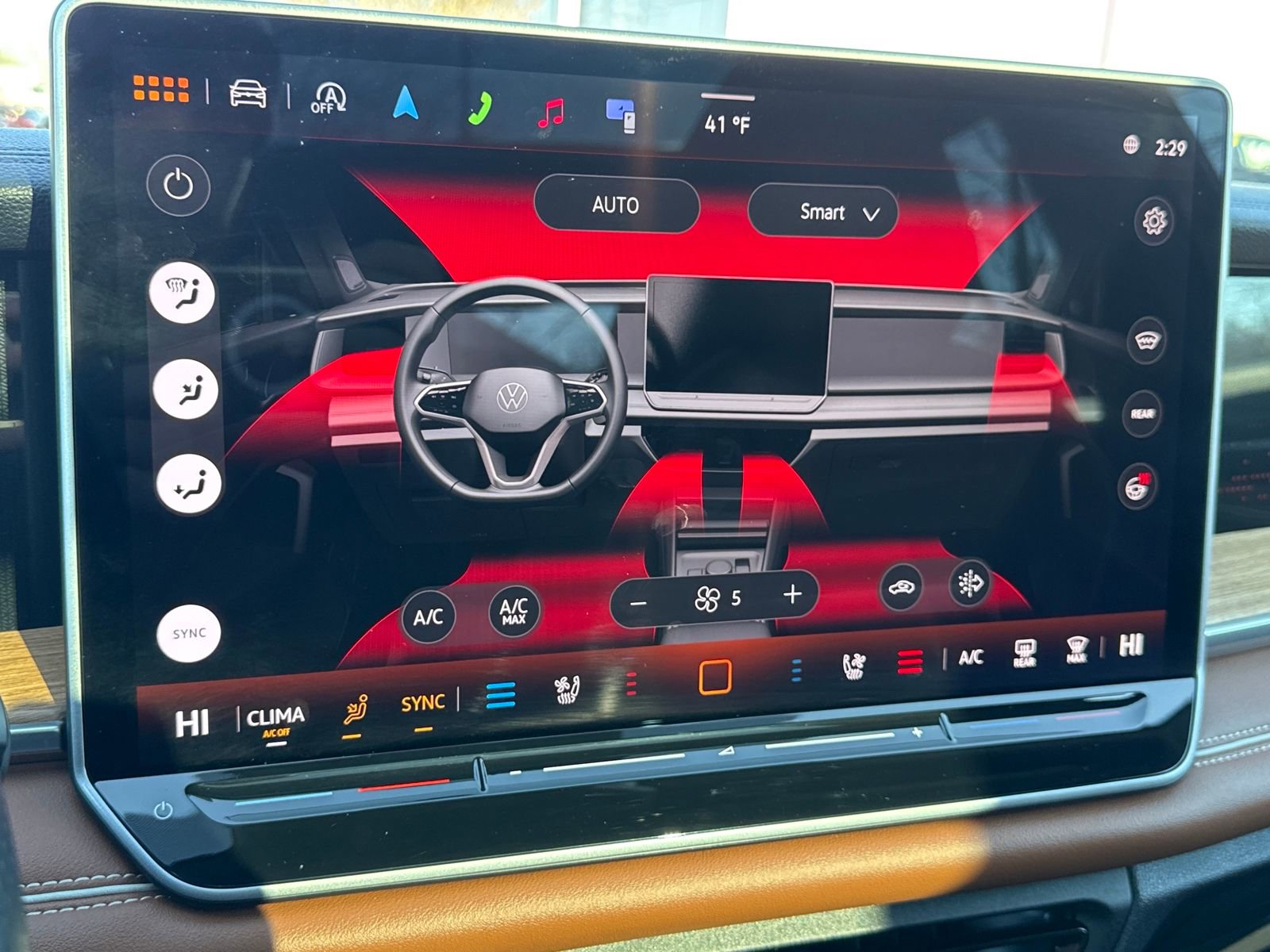 Certified 2025 Volkswagen Tiguan SEL R-Line image 35