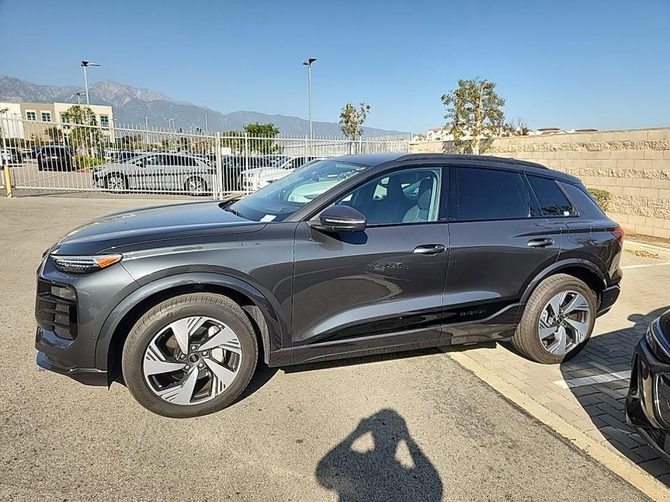 Used 2025 Audi Q6 e-tron Premium Plus w/ Premium Plus image 3