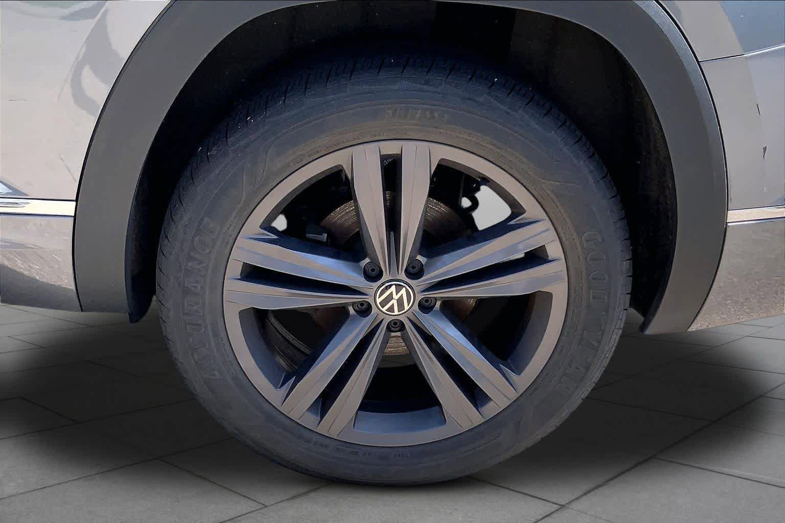 Used 2021 Volkswagen Atlas SE AWD/4WD image 11