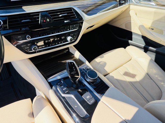 Used 2019 BMW 540i image 13