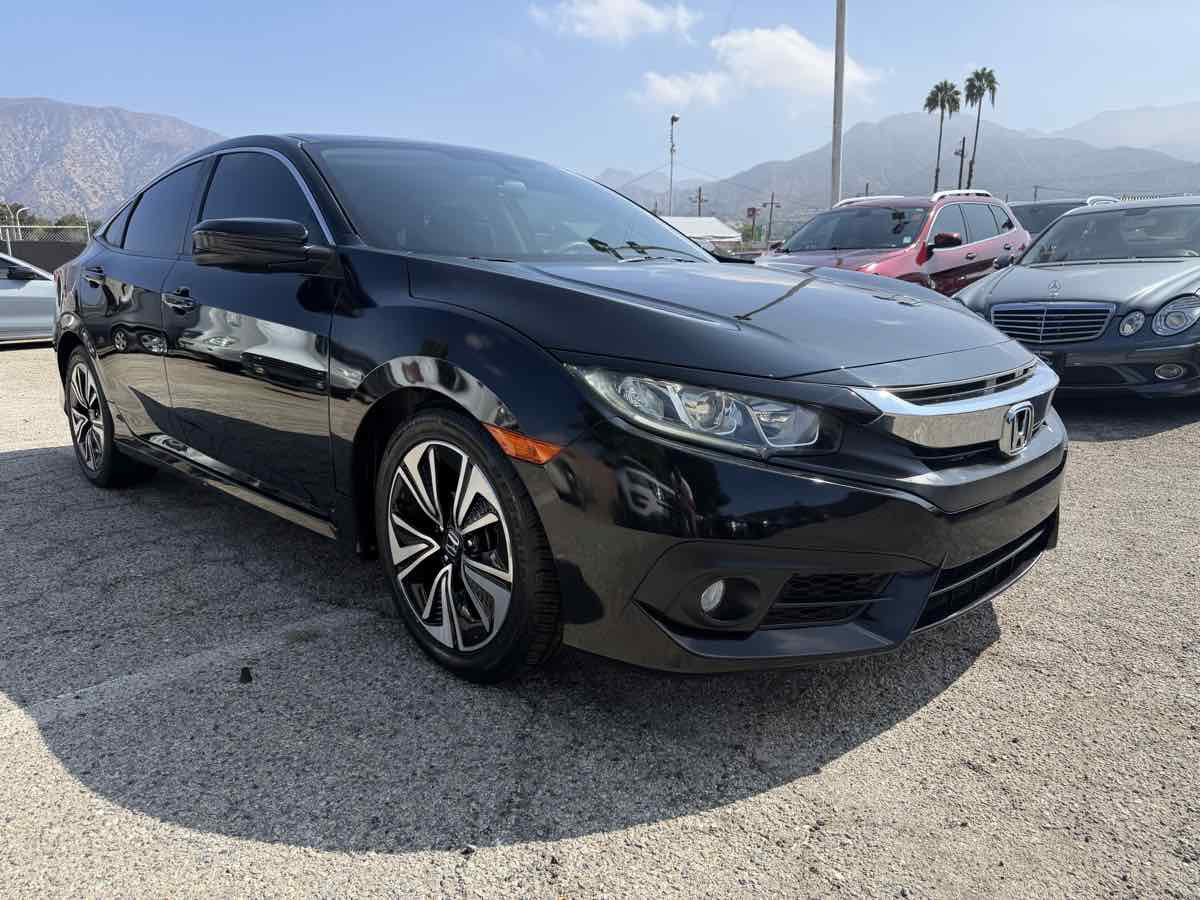 Used 2017 Honda Civic EX-T image 1