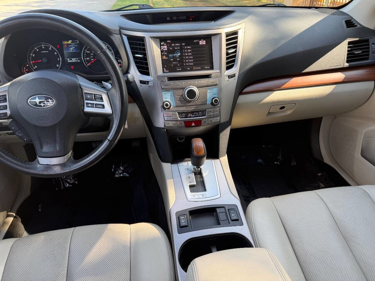 Used 2013 Subaru Outback 2.5i Limited image 19