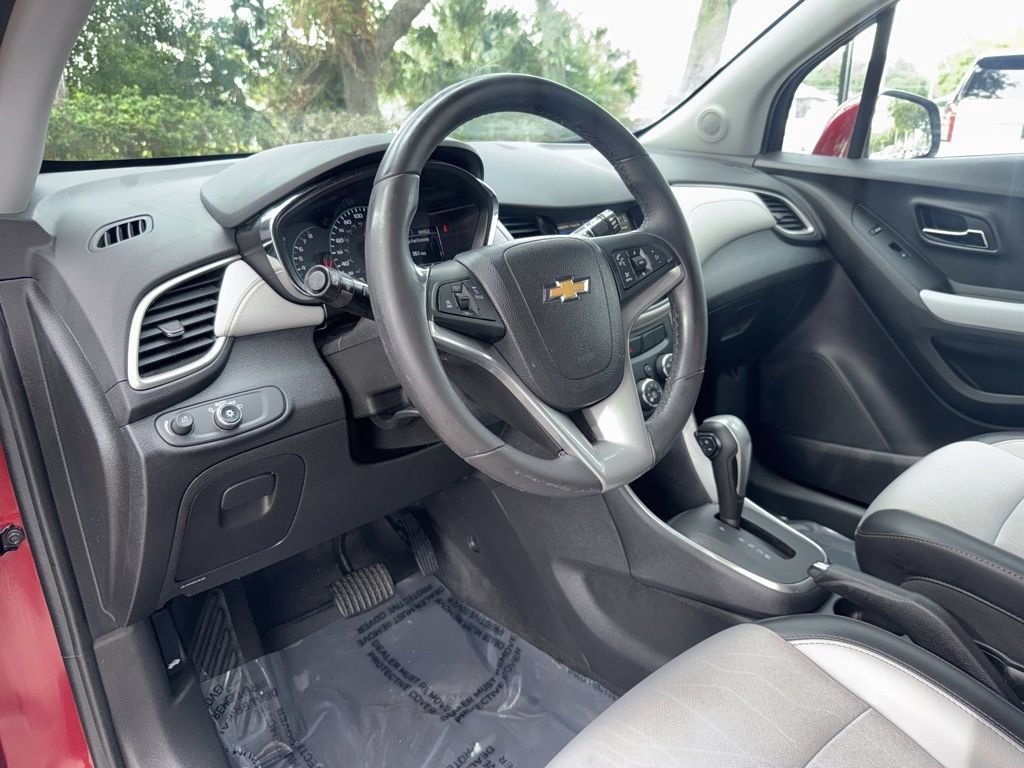 Used 2018 Chevrolet Trax LT w/ Driver Confidence Package FWD image 16