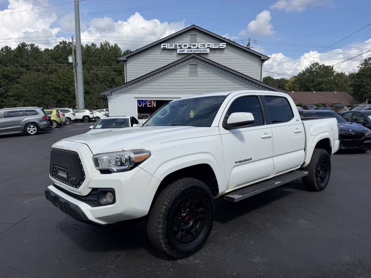 Used 2016 Toyota Tacoma SR5 w/ Towing Package RWD image 1