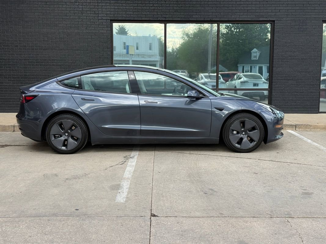 Used 2022 Tesla Model 3 Long Range AWD/4WD image 10