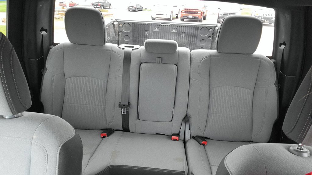 Used 2024 RAM 2500 Big Horn AWD/4WD image 23