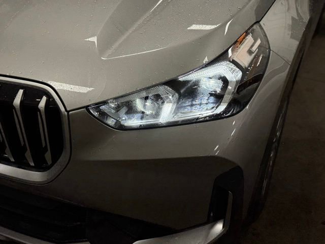 Used 2023 BMW X1 xDrive28i w/ Premium Package image 2