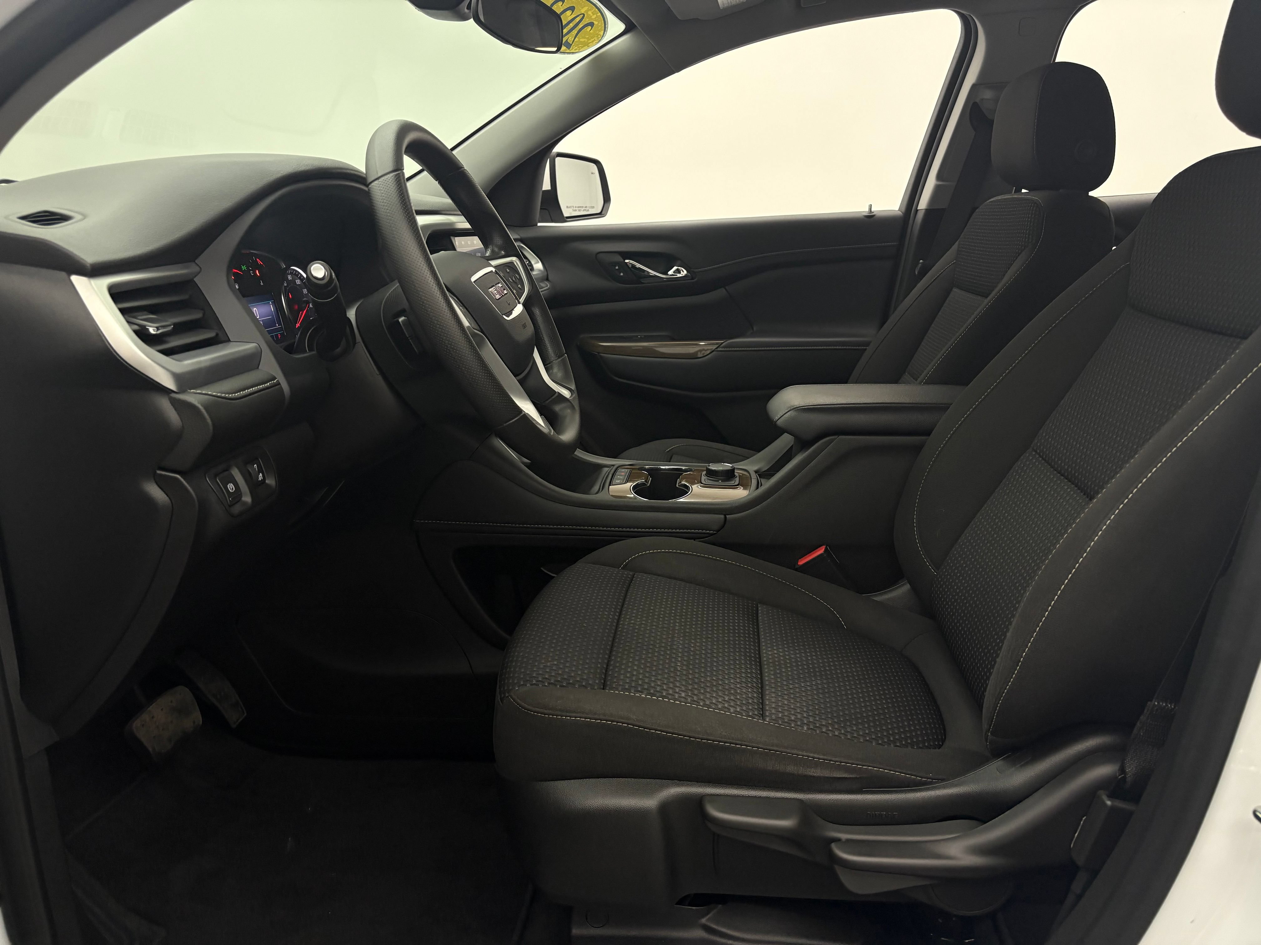 Used 2023 GMC Acadia SLE FWD image 14