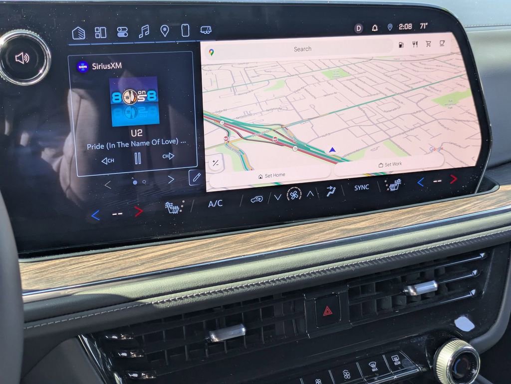 Used 2025 Chevrolet Suburban Z71 image 21