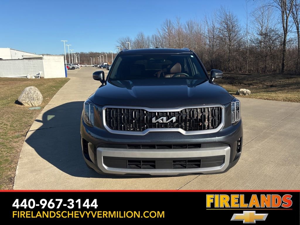 Used 2023 Kia Telluride EX w/ EX Captain's Chair Package image 12