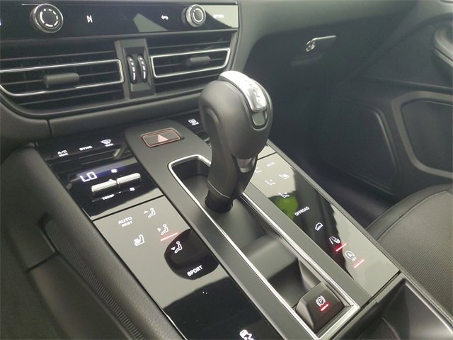Used 2024 Porsche Macan image 29