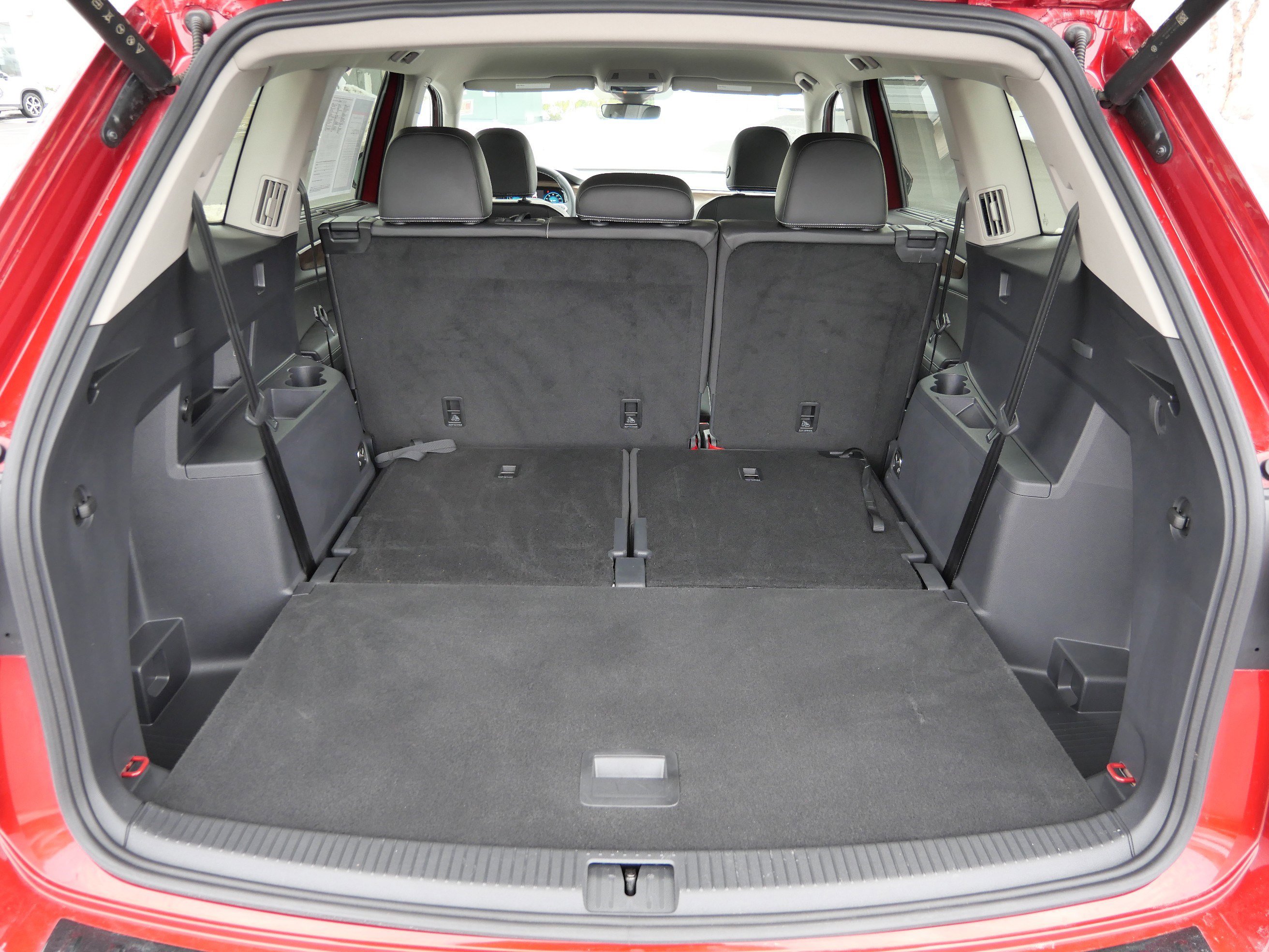 Certified 2024 Volkswagen Atlas SE w/ Black Wheel Package image 18