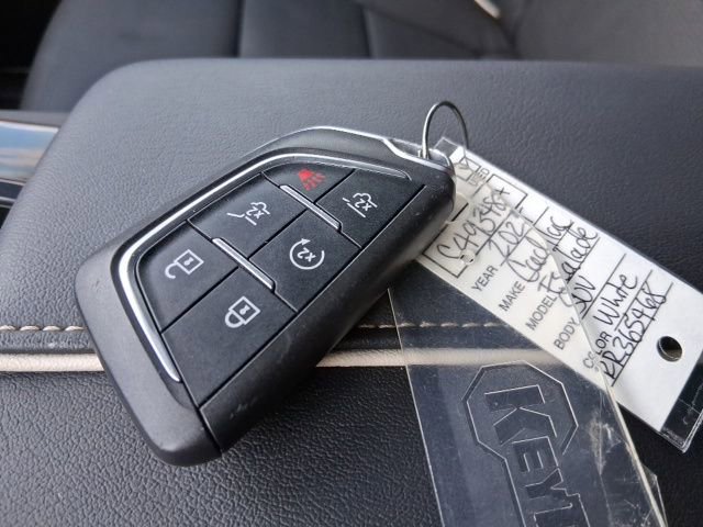 Used 2024 Cadillac Escalade Premium Luxury w/ Performance Package image 30