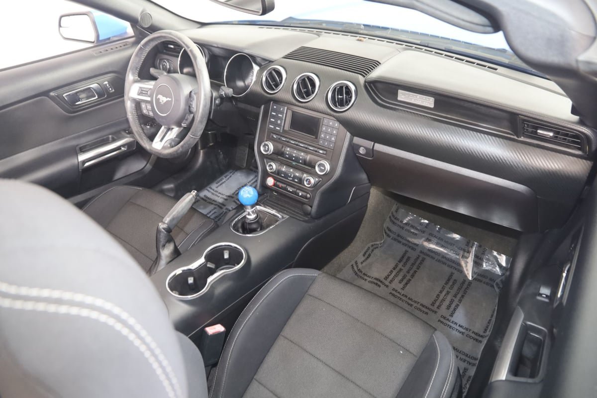 Used 2017 Ford Mustang Convertible RWD image 12