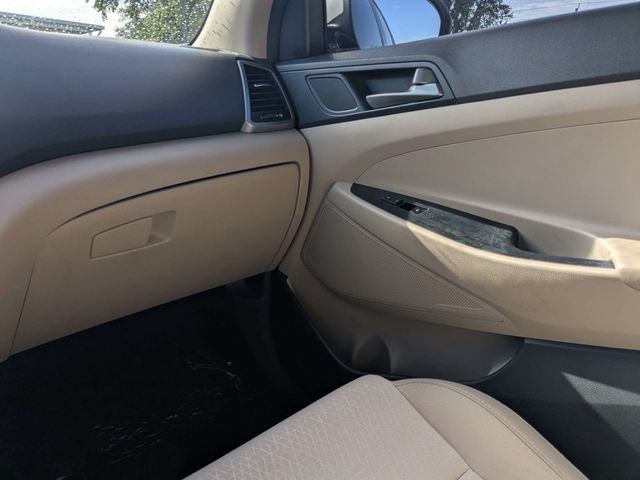 Used 2016 Hyundai Tucson SE w/ Option Group 02 FWD image 16