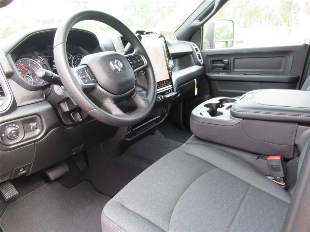 New 2026 RAM 2500 Tradesman AWD/4WD image 17