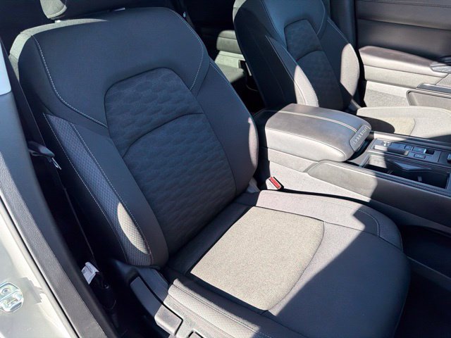 Used 2025 Nissan Pathfinder S FWD image 40