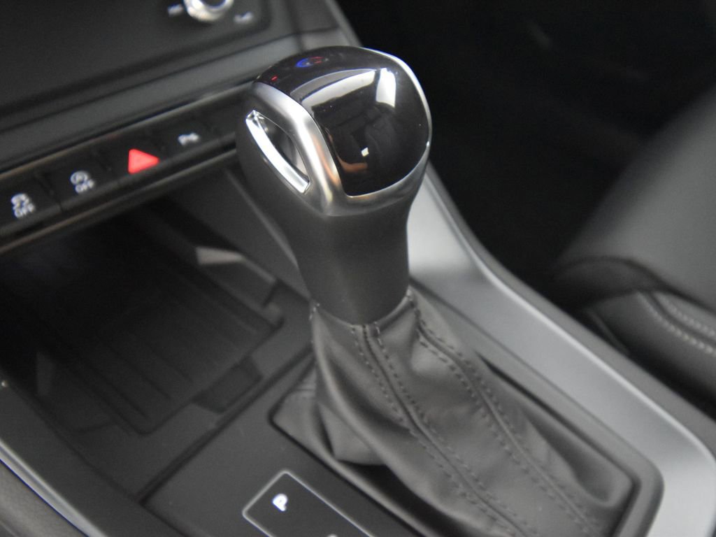 New 2025 Audi Q3 2.0T Premium image 28