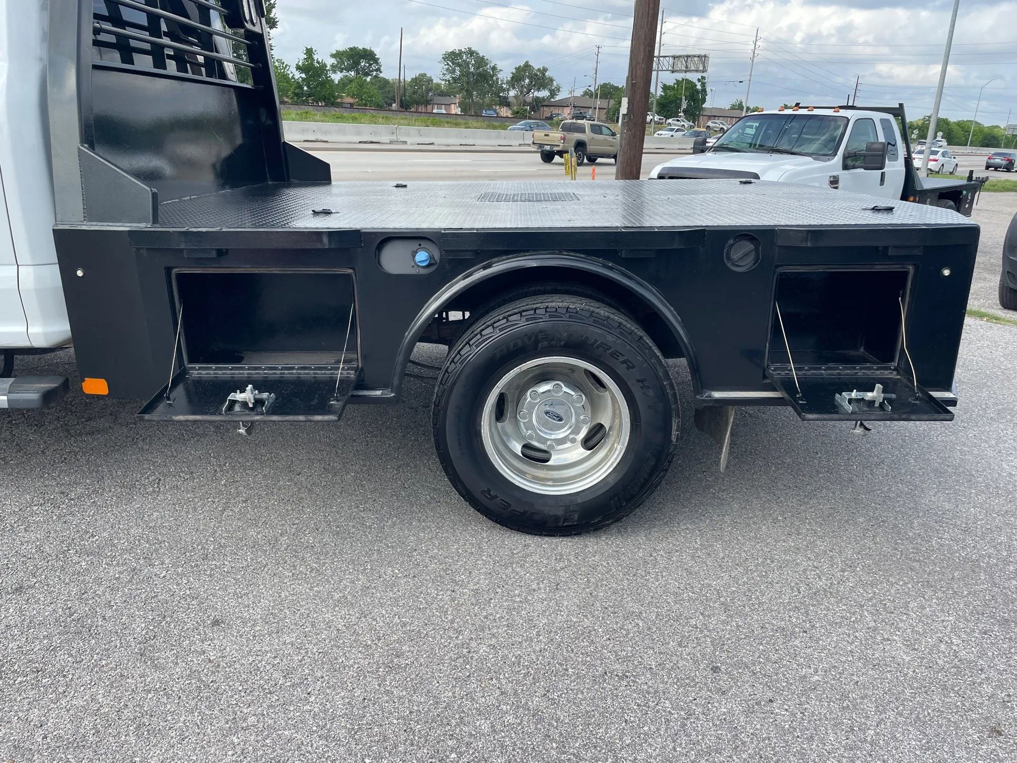 Used 2019 Ford F350 XL w/ Power Equipment Group image 11