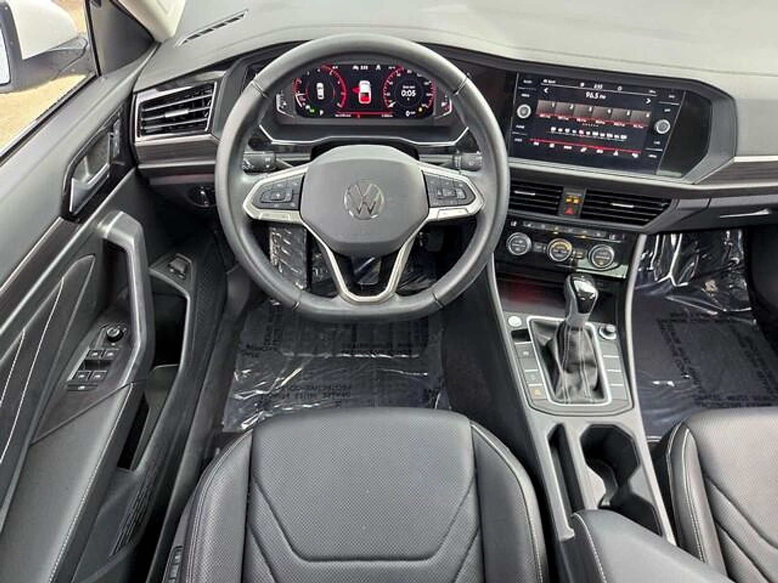 Used 2023 Volkswagen Jetta SEL FWD image 12