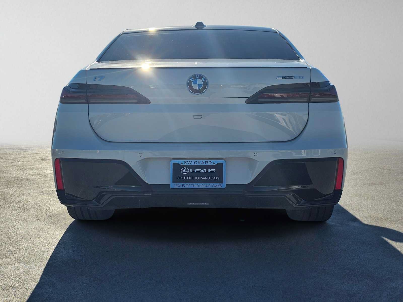 Used 2024 BMW i7 eDrive50 w/ M Sport Package RWD image 4