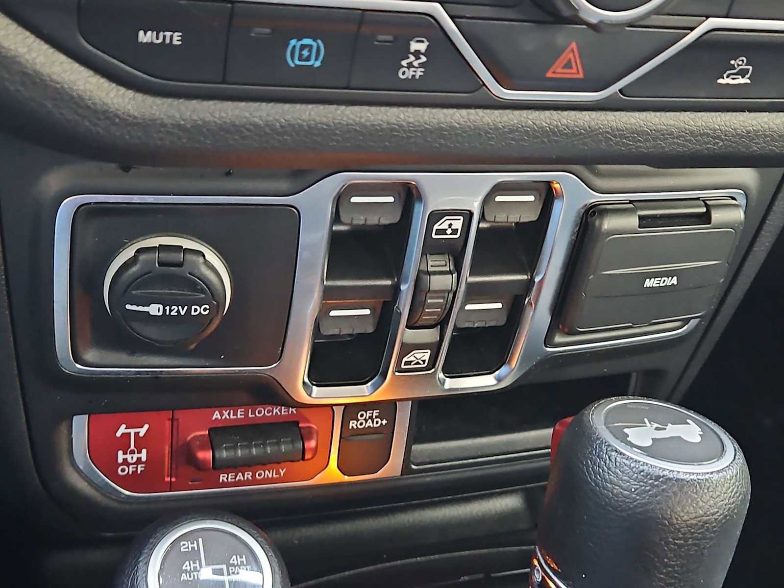 Used 2024 Jeep Wrangler Willys image 44