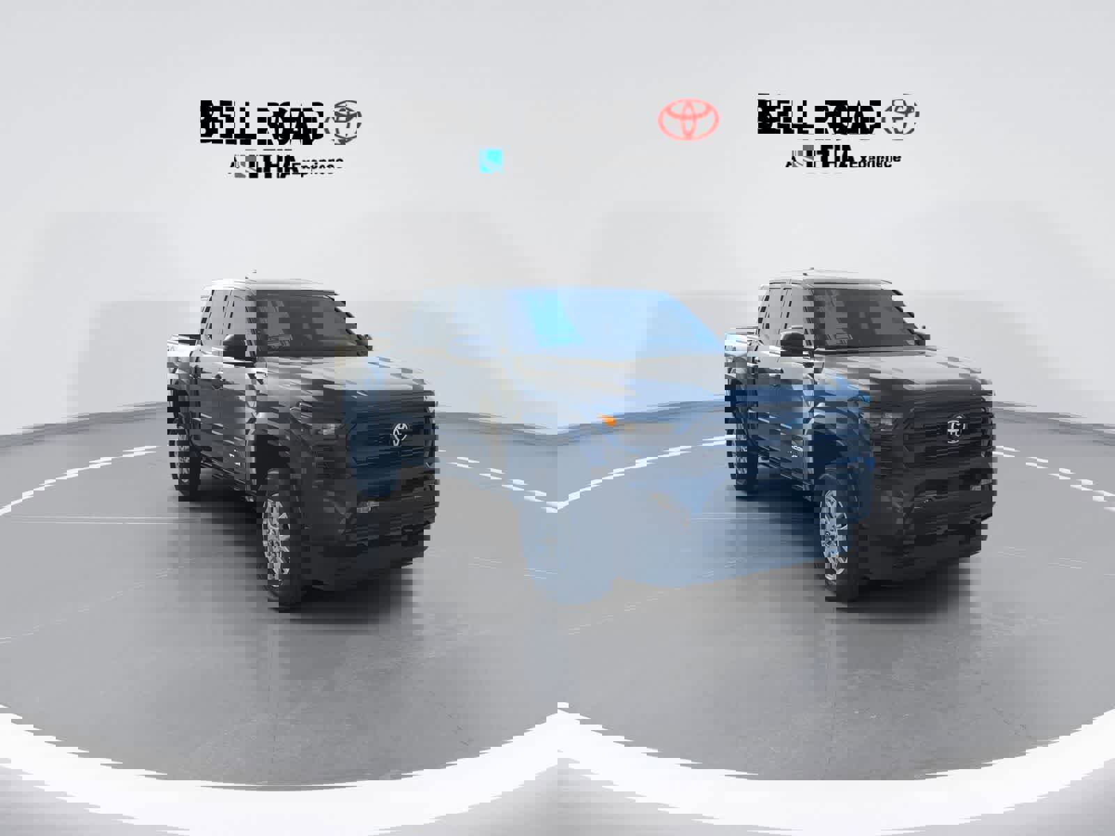 Used 2025 Toyota Tacoma SR5 image 2