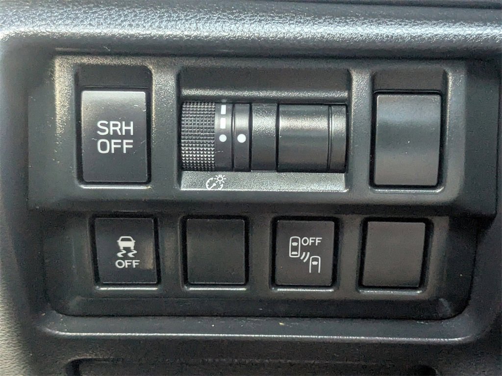 Used 2018 Subaru Crosstrek 2.0i Limited image 26