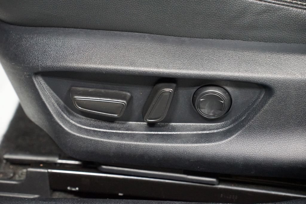Used 2025 Toyota Camry SE FWD image 34