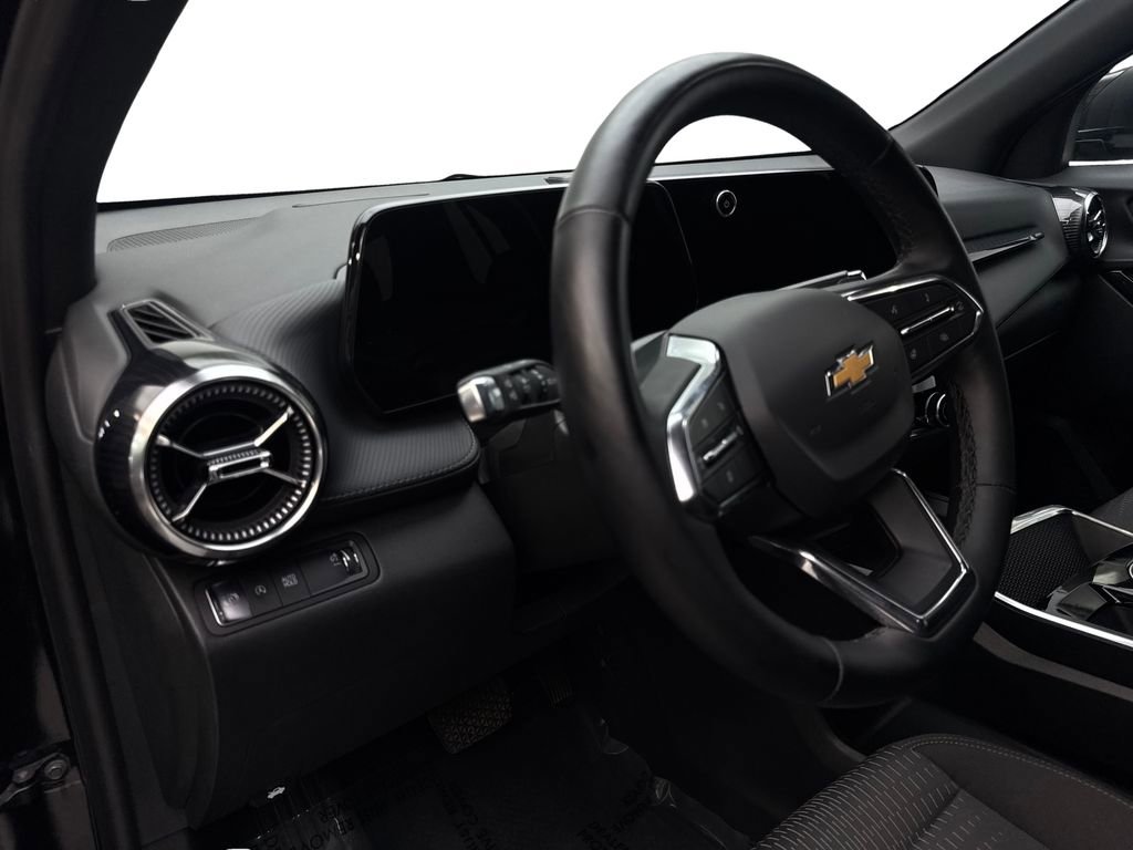 Used 2025 Chevrolet Equinox LT FWD image 49