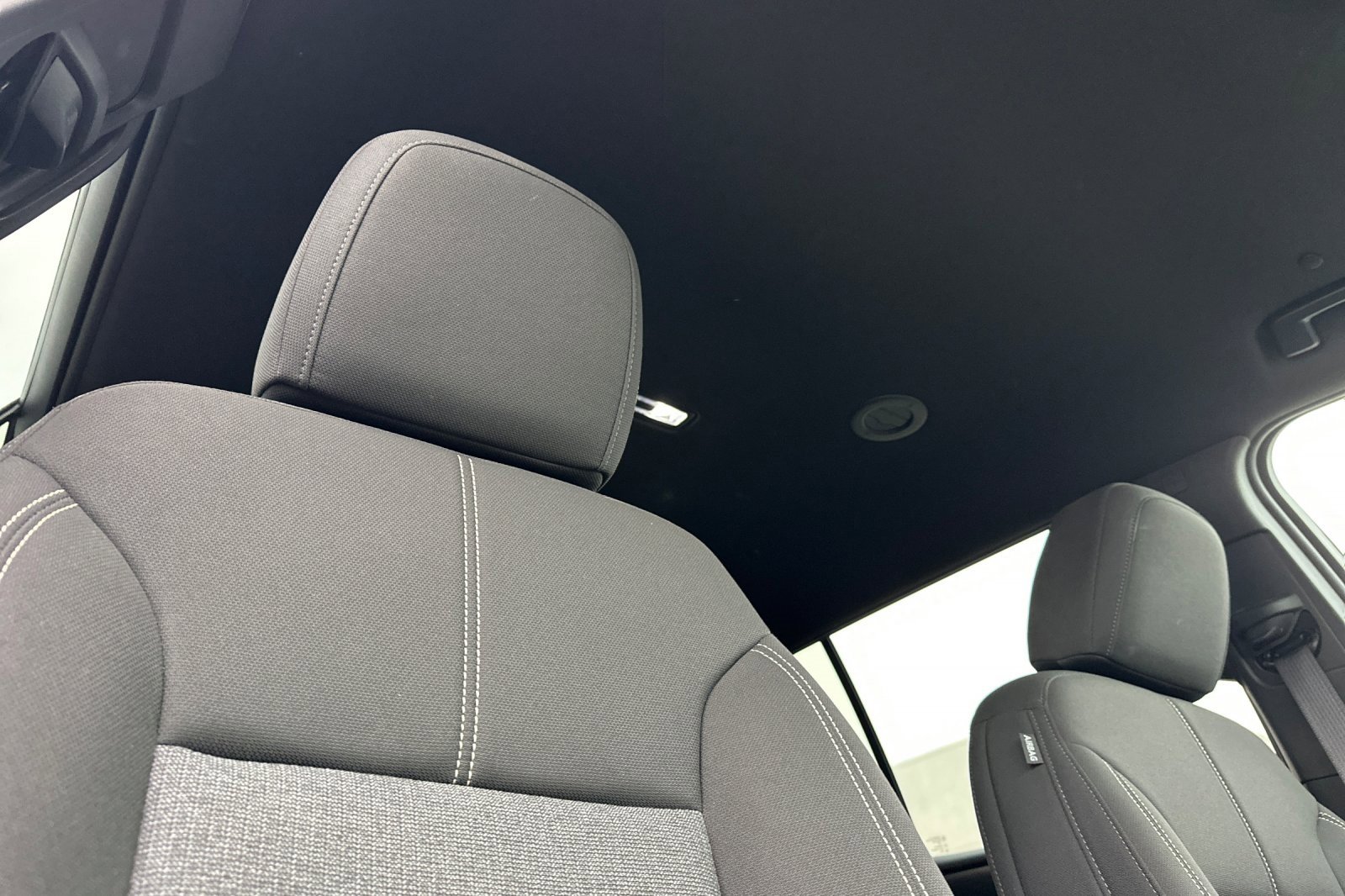 Used 2025 GMC Acadia Elevation image 18