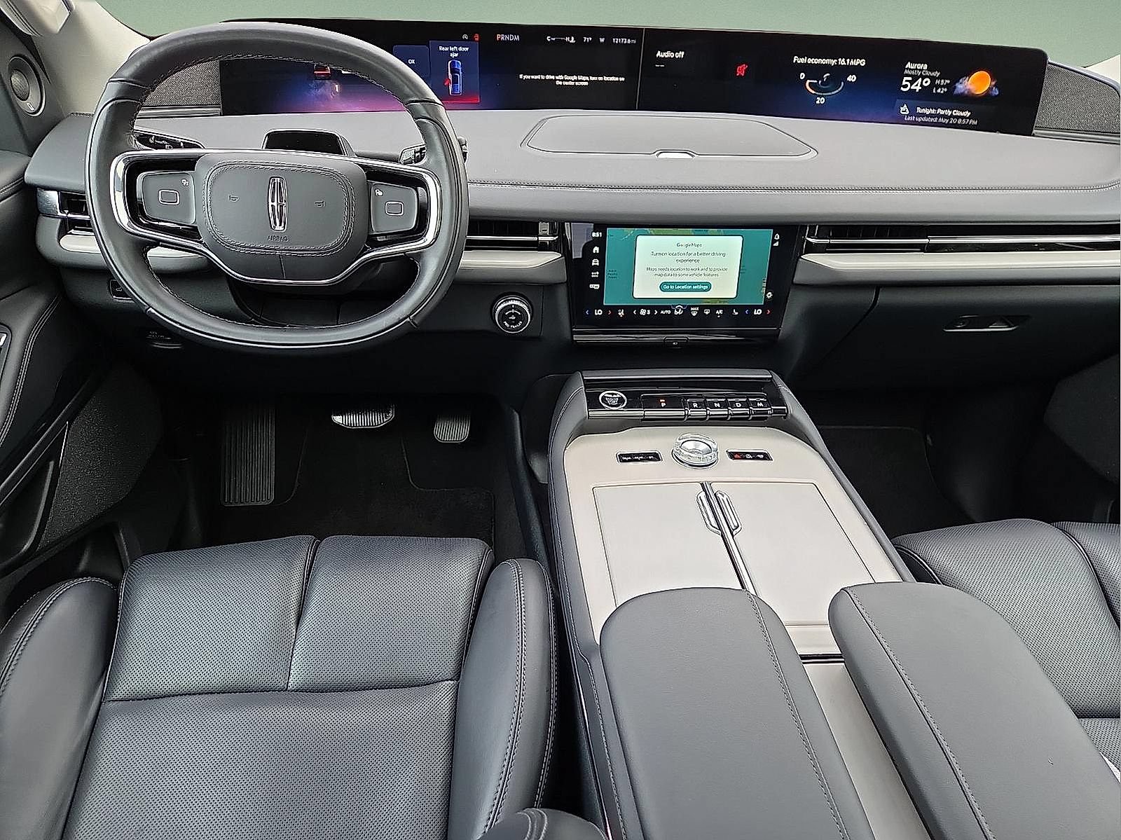 Used 2025 Lincoln Navigator L Reserve AWD/4WD image 12